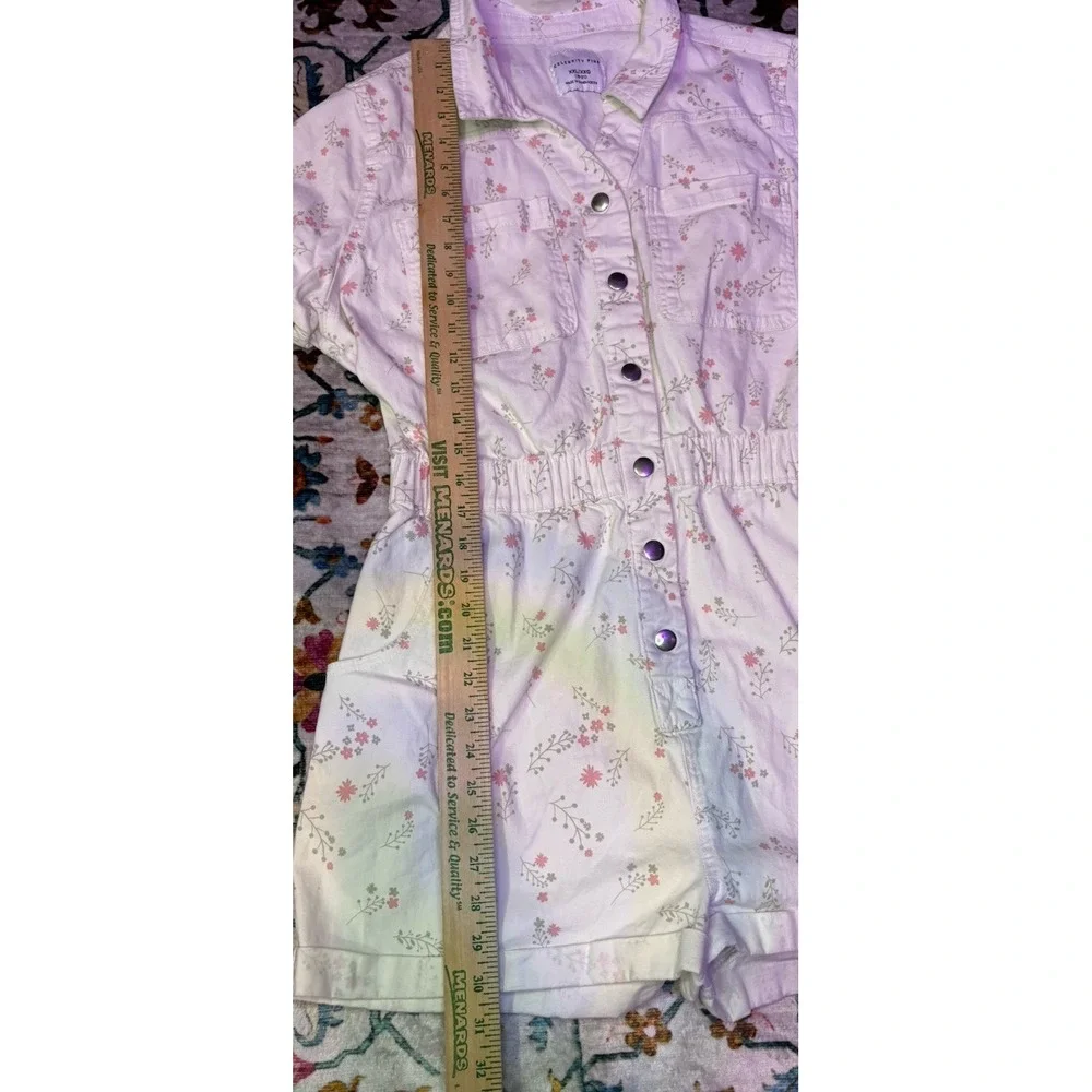 Celebrity Pink Coveralls Womens XXL White Romper Ditzy Floral Shorts Jumpsuit - Picture 5 of 8